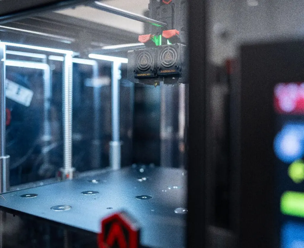 Abbildung - 3d druck - INNOVATIVE PRODUKTIONSWEISE IM 3-D-DRUCKVERFAHREN - NK Kunststofftechnik